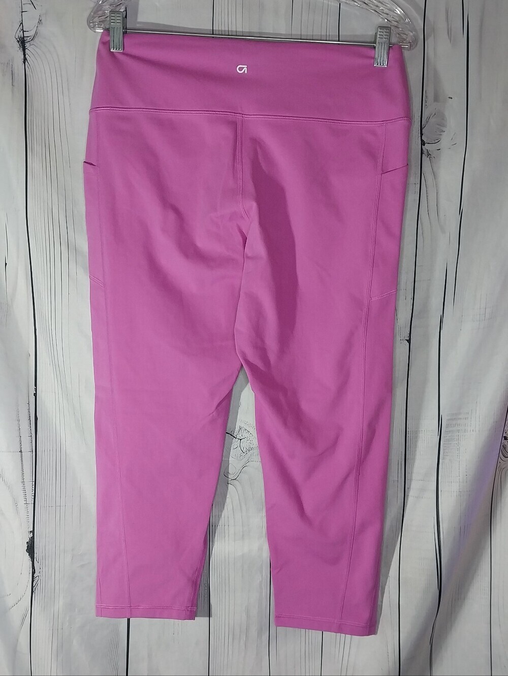 GAP Fit Moisture Wicking Athleisure Workout Yoga Cropped Leggings NWT - Picture 5 of 6